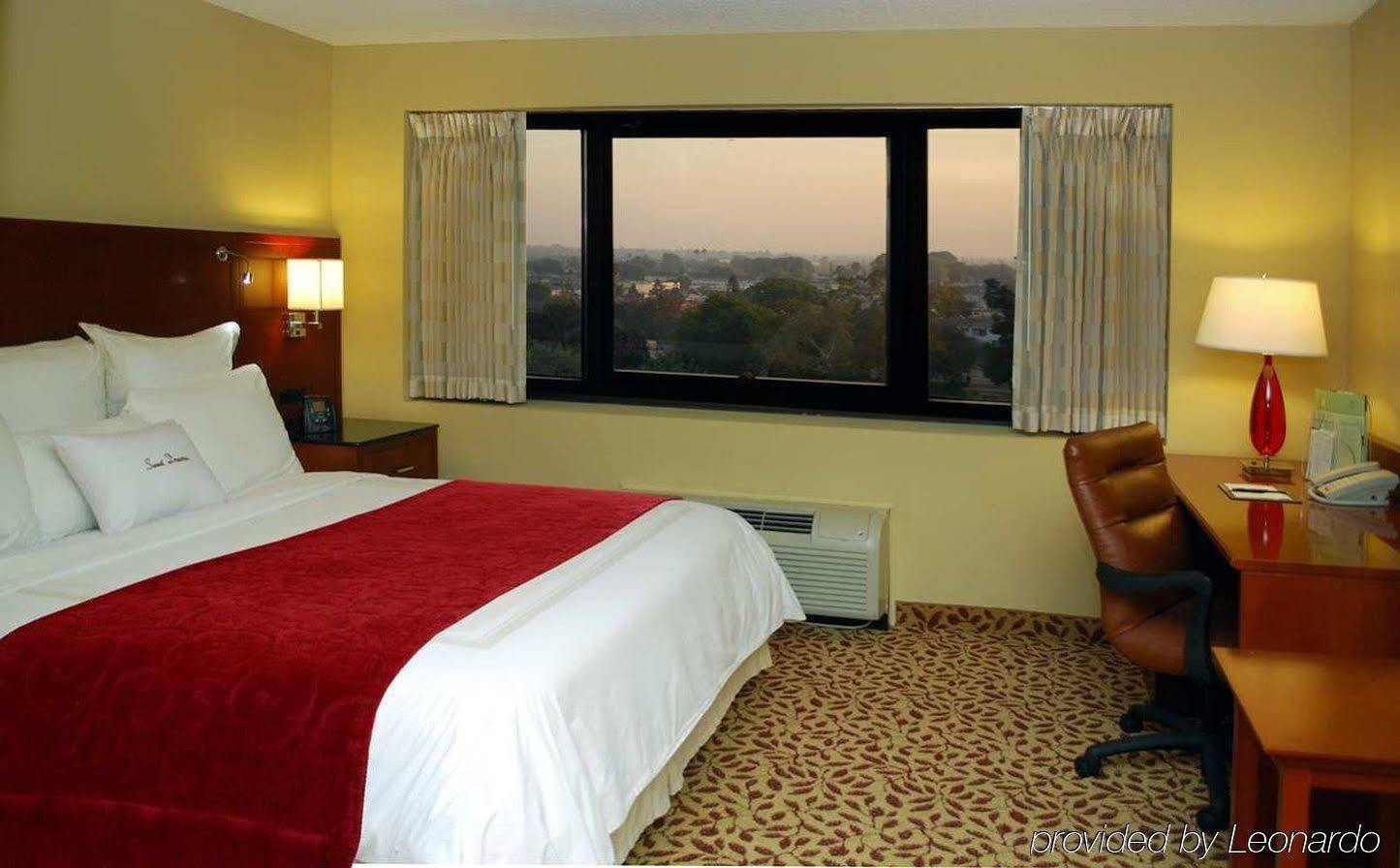 Hotel Doubletree By Hilton Angeles 4*
